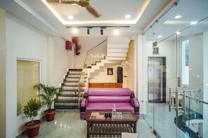 Reception - Aryavarta Hotel (Faizabad)