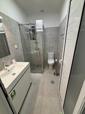 Hårtørrer, håndklæder, Toiletpapir