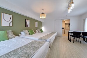 2 bedrooms, iron/ironing board, internet