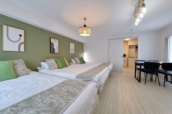 2 bedrooms, iron/ironing board, Internet