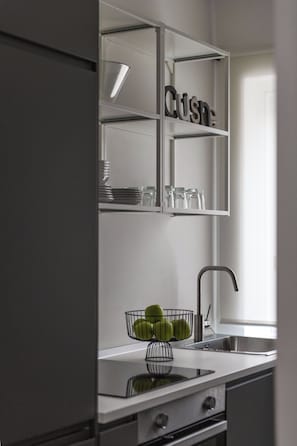 Appartamento, 2 camere da letto, vista città | Cucina privata | Frigorifero, forno, piano cottura, lavastoviglie