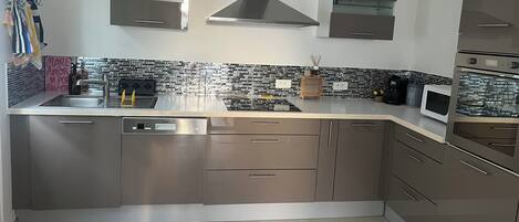 Microwave, oven, stovetop, dishwasher