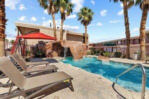 Pool - Spectra Paradise 507 I Spacious Studio (Las Vegas)