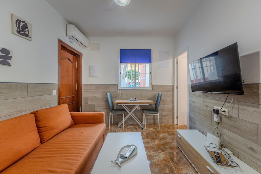 Apartamento 'La Caprichosa' Con Wi-fi Y Aire Acondicionado - Almería