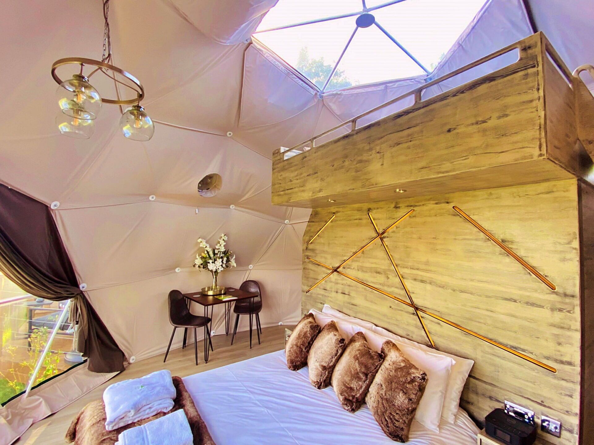 1 bedroom, travel cot, free WiFi, bed sheets