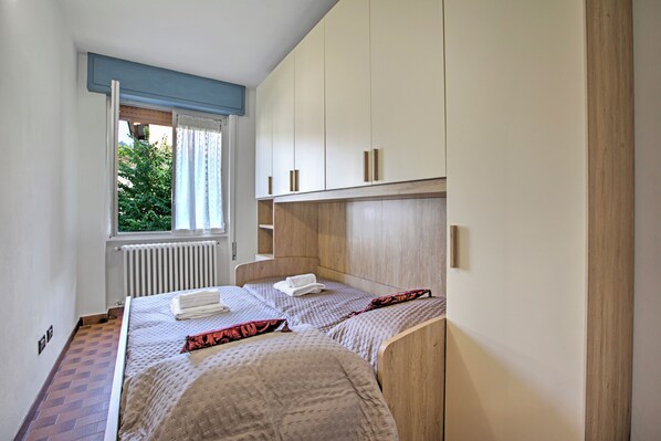 Family Apartment, 2 Bedrooms (Mark Apartment) | 2 bedrooms, free WiFi, bed sheets
