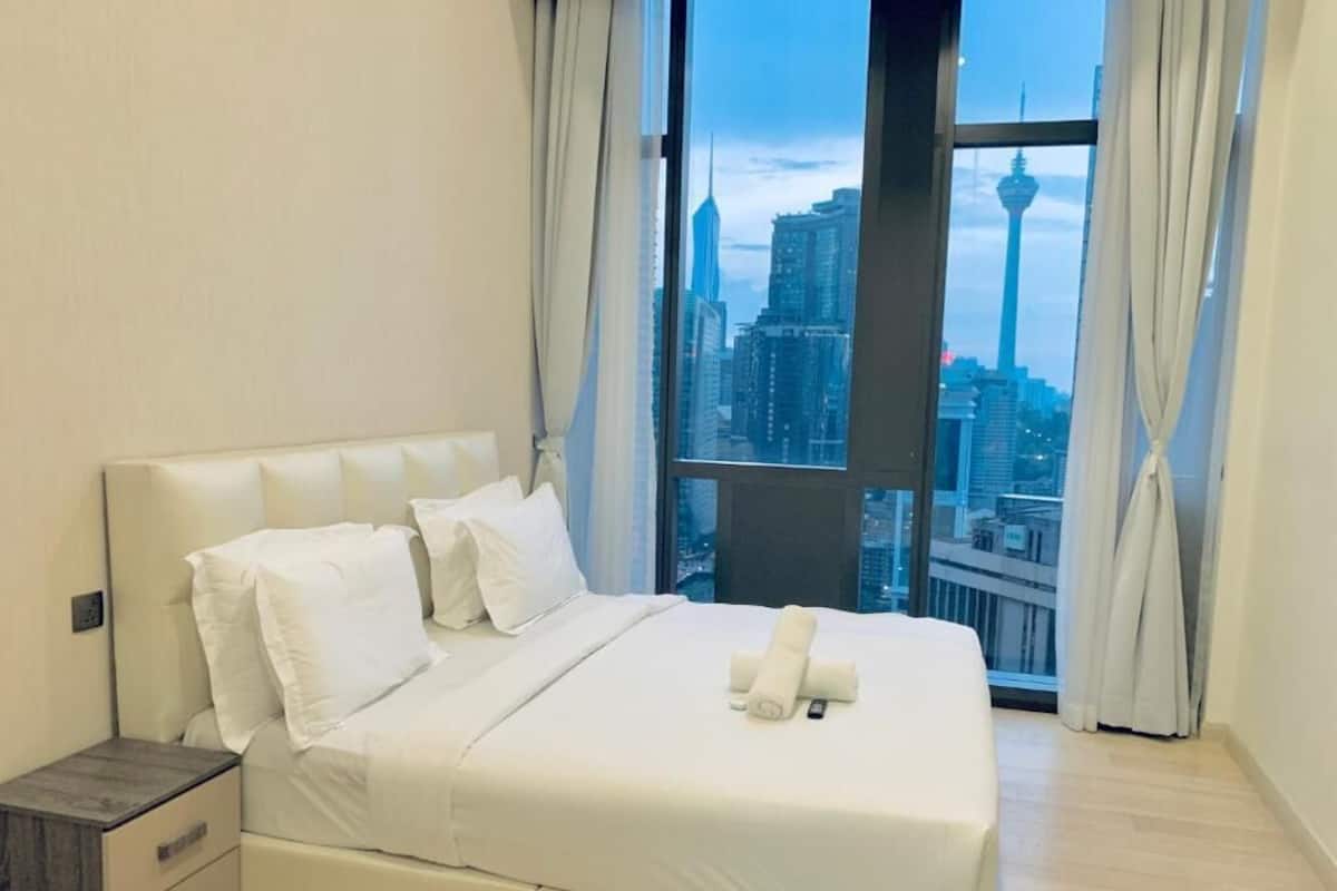 Premium Apartment, 3 Bedrooms, City View | Busa memori, peti besi dalam bilik, kalis bunyi
