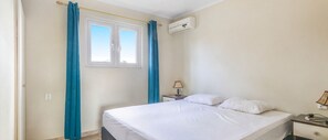 1 bedroom, iron/ironing board, Internet, bed sheets