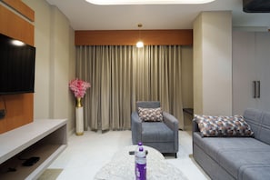 Suite | Free WiFi - Hotel Hari Om (Dwarka)