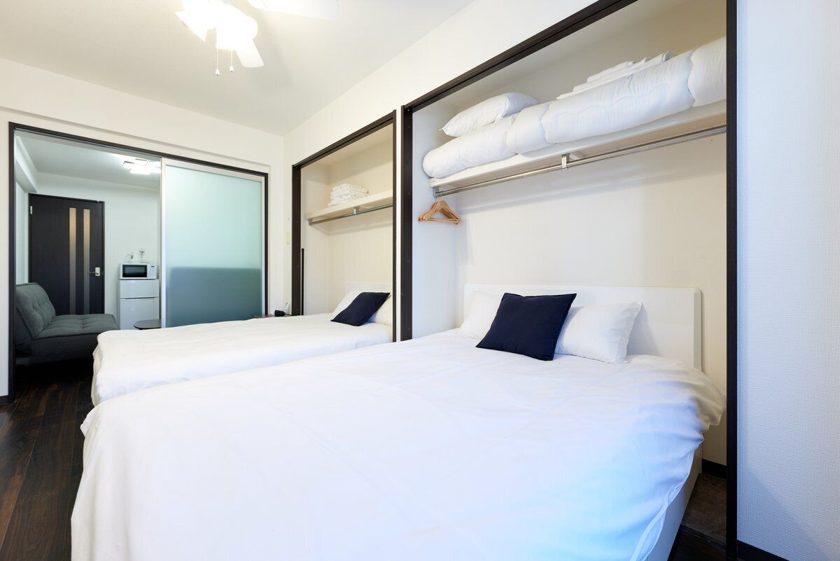 2 chambres, fer et planche à repasser, accès Internet