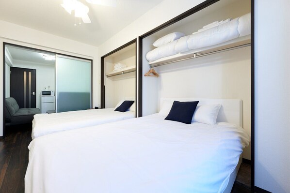 2 bedrooms, iron/ironing board, Internet