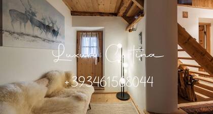 Dolomites Dream: Entire Exquisite Luxury Chalet in Cortina d'Ampezzo
