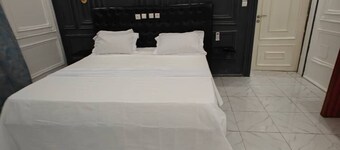 RHÔ Résidence Hôtelière Ôkèrè-Ôburu