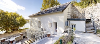 Cosy Blue Lagoon Apartment Melun Riverside