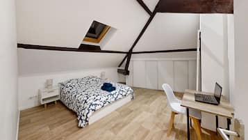 1 bedroom, iron/ironing board, WiFi, bed sheets