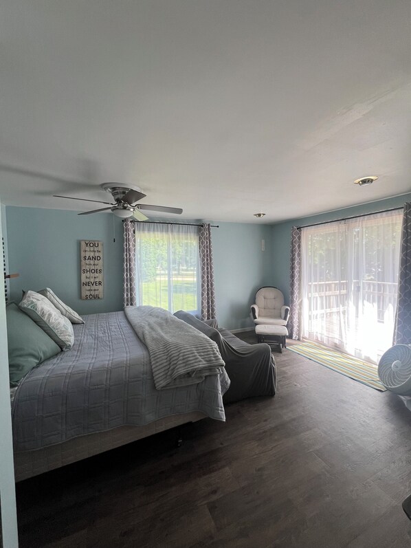 4 bedrooms, WiFi, bed sheets