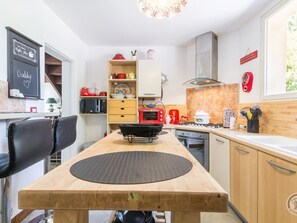 Fridge, microwave, dishwasher