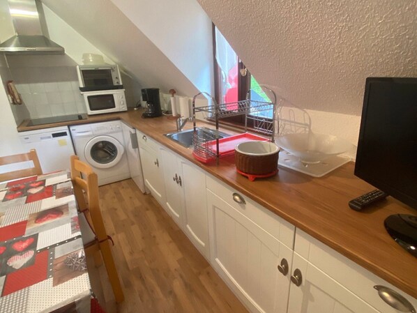 Fridge, microwave, dishwasher