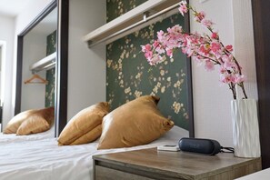 2 bedrooms, iron/ironing board, WiFi