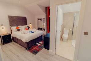 Superior Double Room, City View | Desk, laptop workspace, iron/ironing board, free WiFi - Mayfield Suites (Edinburgh)