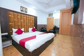Deluxe Double Room | Desk, free WiFi - Hotel Aura Suite-IGI Airport Delhi (Mahipalpur Extension)