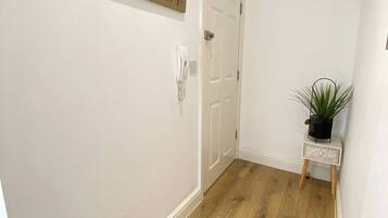 Apartment, 1 Bedroom, Smoking | Interior