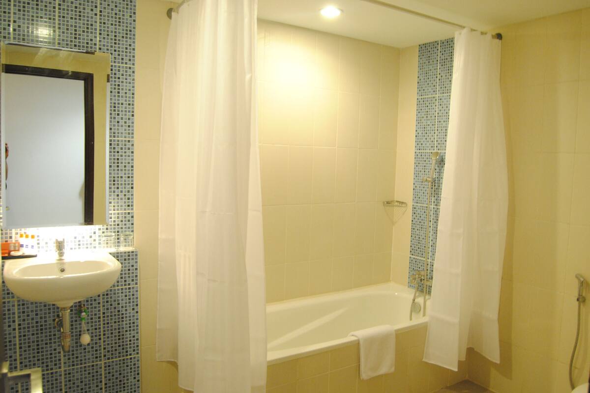 Superior Double or Twin Room | In-room dining