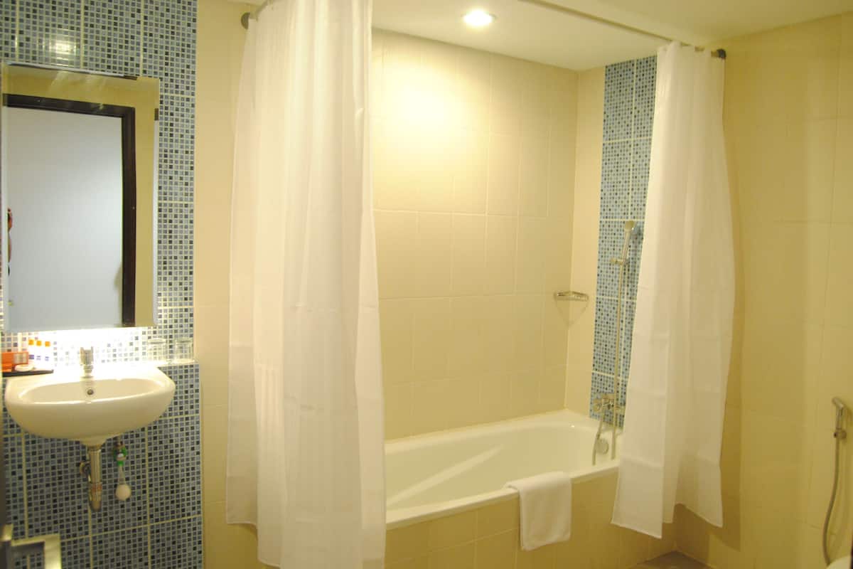 Superior Double or Twin Room | In-room dining