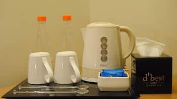 Habitación superior con 1 cama matrimonial o 2 individuales | Escritorio y wifi gratis