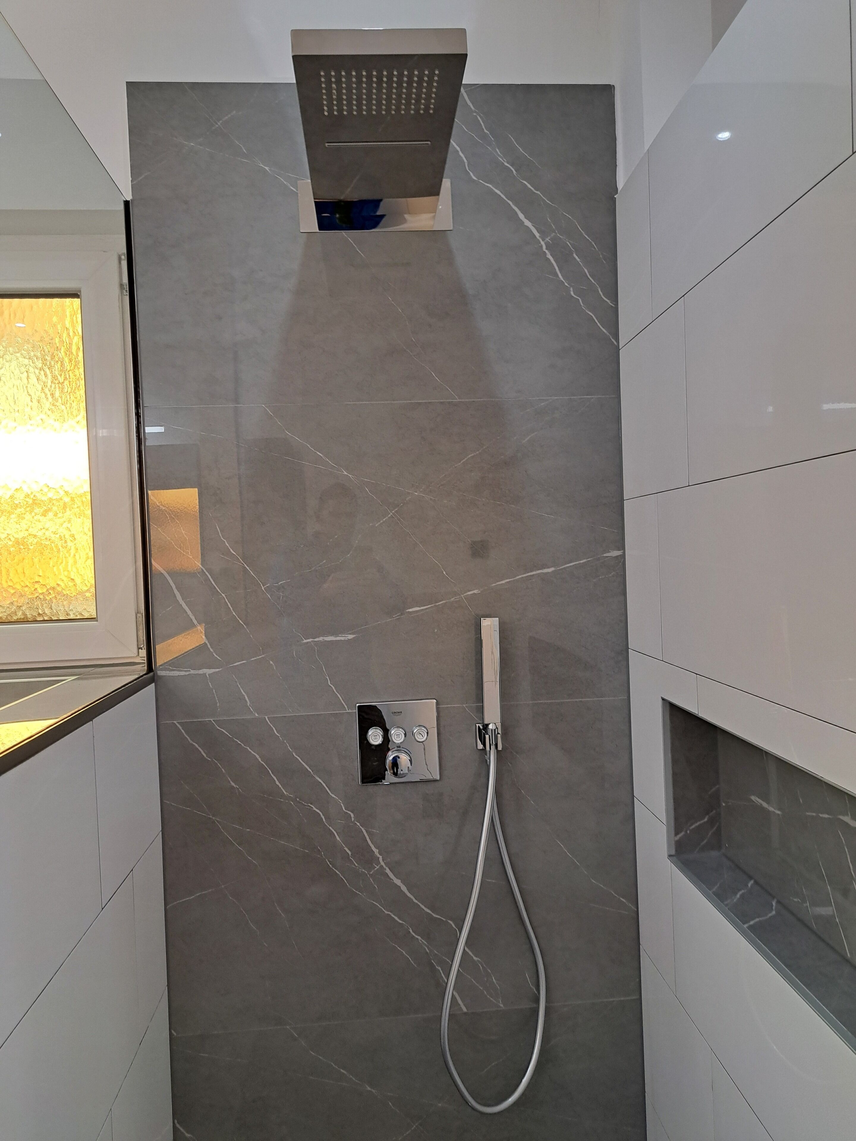 Jetted bath, hair dryer, towels, soap