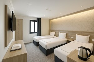 Schreibtisch, Bügeleisen/Bügelbrett, kostenloses WLAN