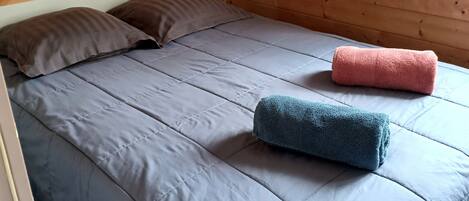 1 bedroom, WiFi, bed sheets