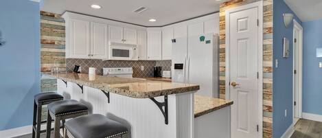 Microwave, dishwasher