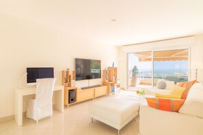 Strykejern/-brett og sengetøy