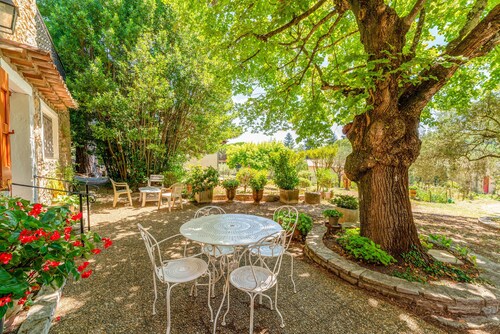  'Chez Martha' avec Vue sur la Montagne, Terrasse et Jardin privés