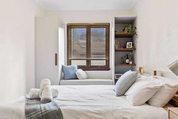 3 bedrooms, iron/ironing board, free WiFi, bed sheets