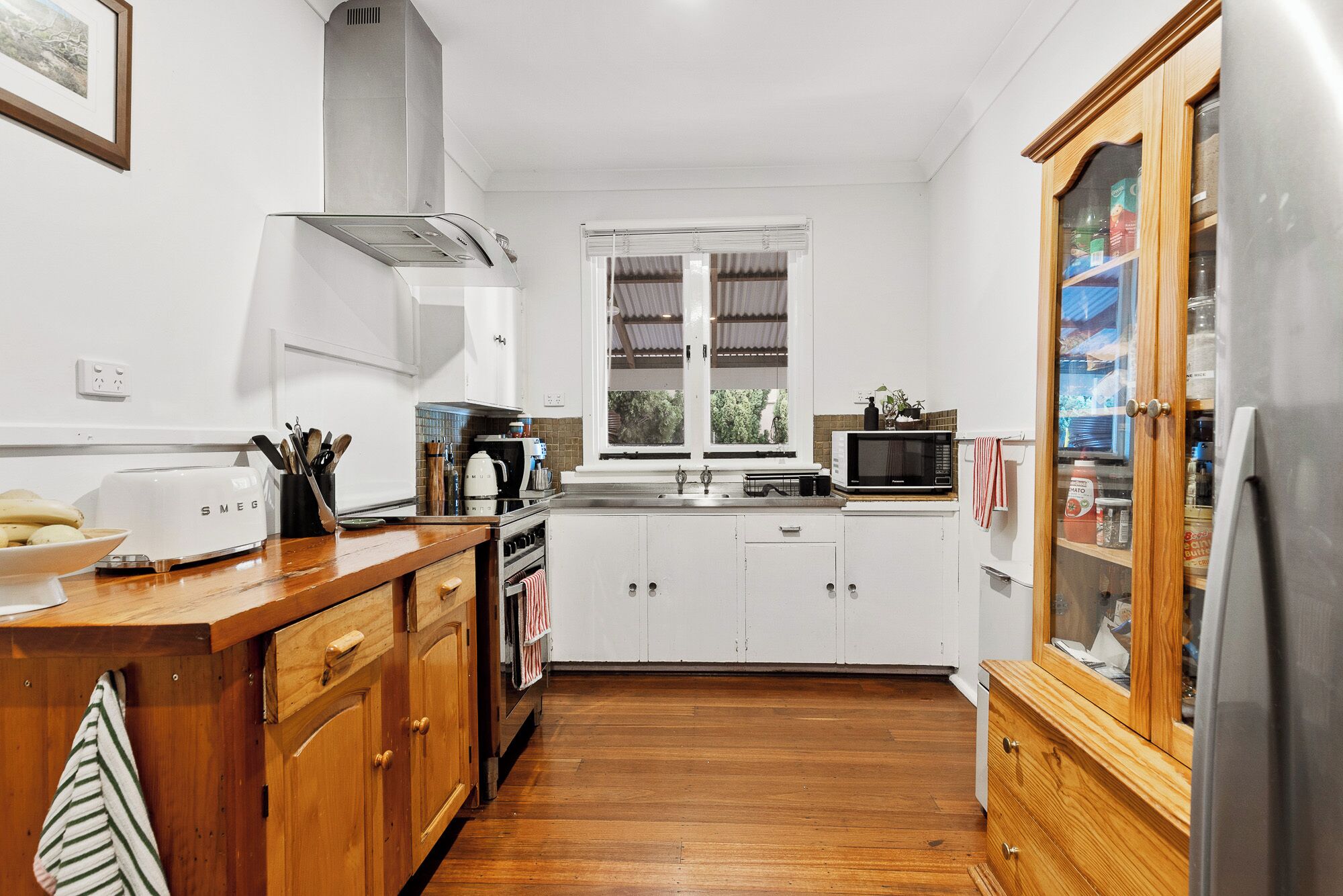 雪櫃、微波爐、焗爐、爐具