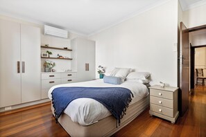 3 habitaciones, tabla de planchar con plancha y wifi gratis 