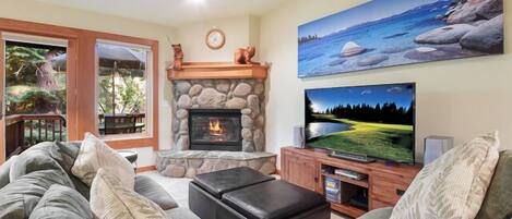Smart TV, fireplace