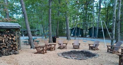 Delightful campground with AC/Heat in charming Graysville, TN