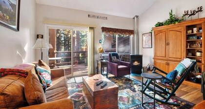 2 Bedroom close to Diamond Peak (AT19)