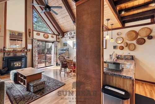 3 Bedroom w Loft Close to Hyatt (TRC42)