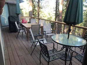 Outdoor dining - Spacious Home w Family Room and Two Fireplaces (798TY) (Incline Village)