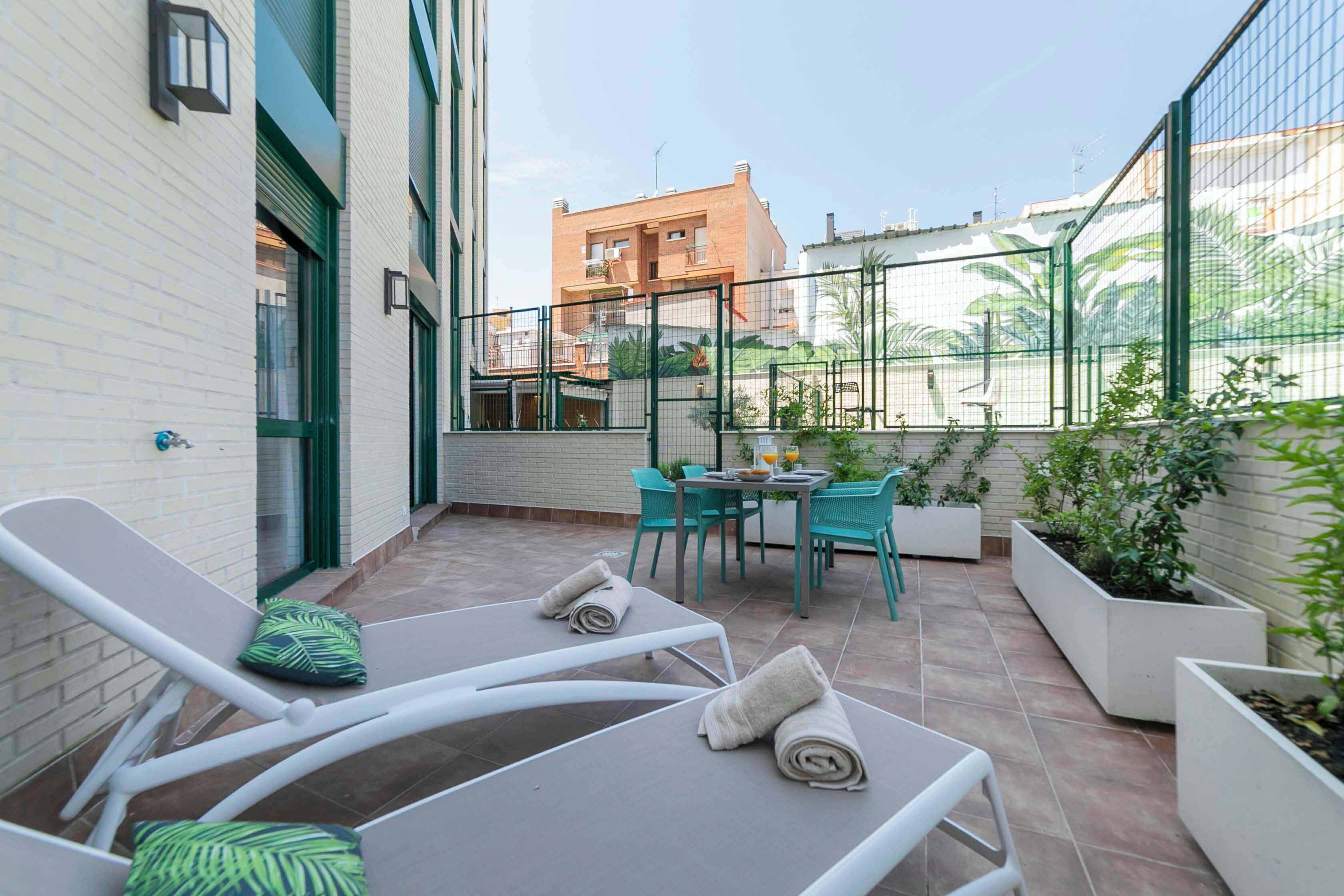 Appartement Confort, patio, vue ville | Terrasse/Patio