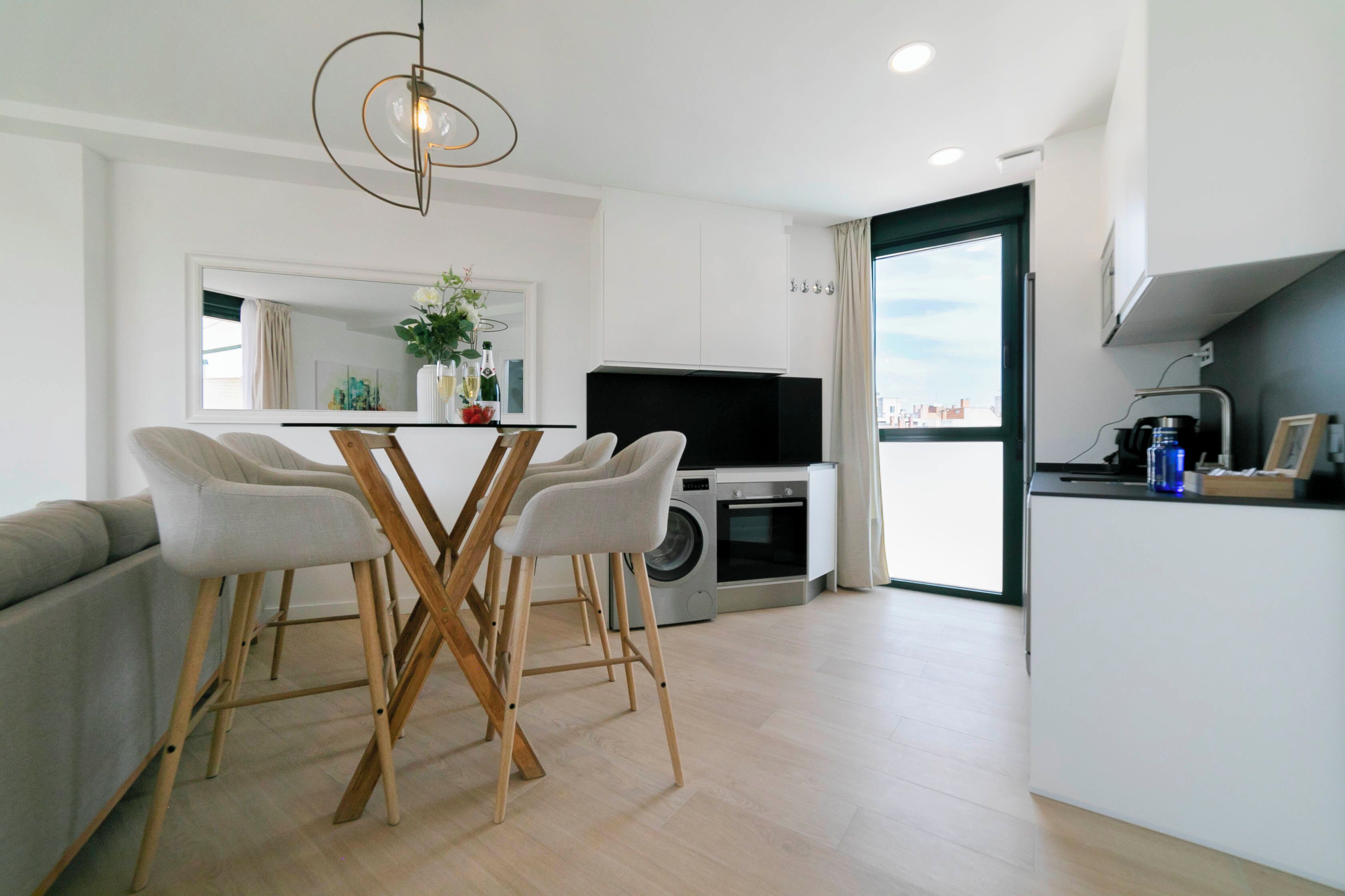 Appartement Supérieur, vue ville | Salle à manger