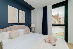 Blackout curtains, soundproofing, iron/ironing board, free WiFi