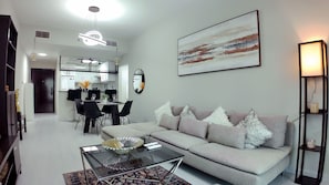 Comfort Apartment, Balcony, City View | Living area