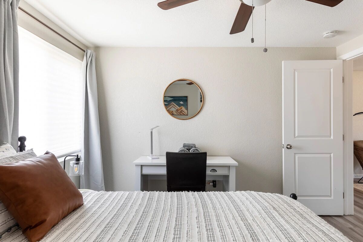 4 bedrooms, iron/ironing board, free WiFi, bed sheets
