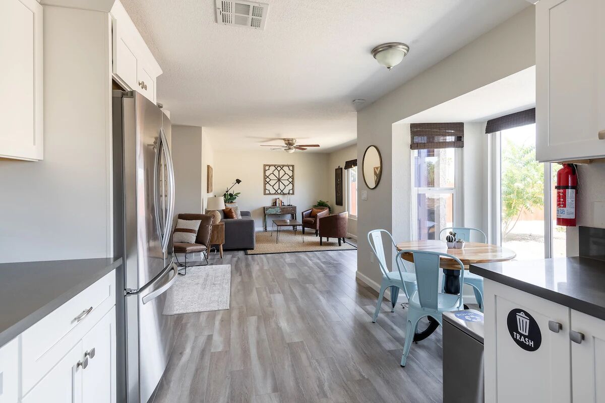 المنشأة من الداخل