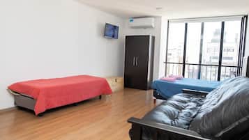 1 habitación, wifi y ropa de cama